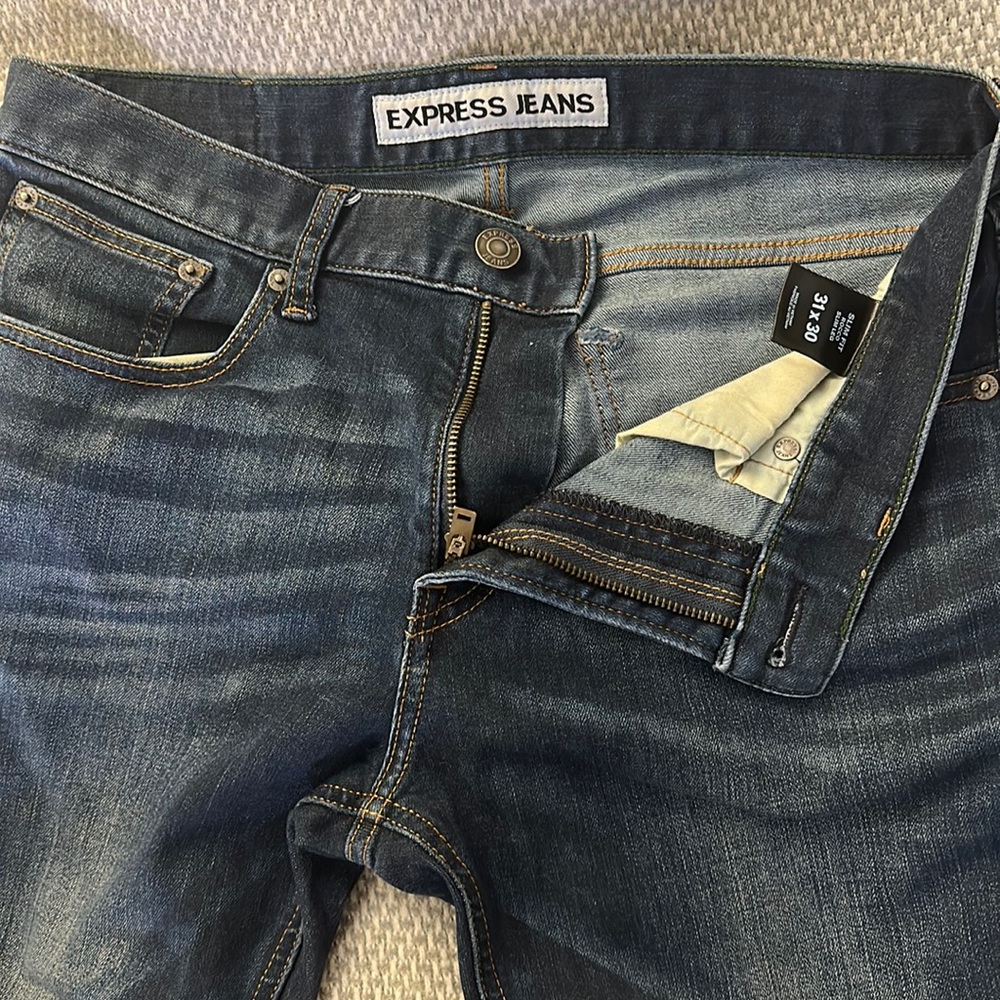 Super soft blend w stretch Excellent condition, no flaws